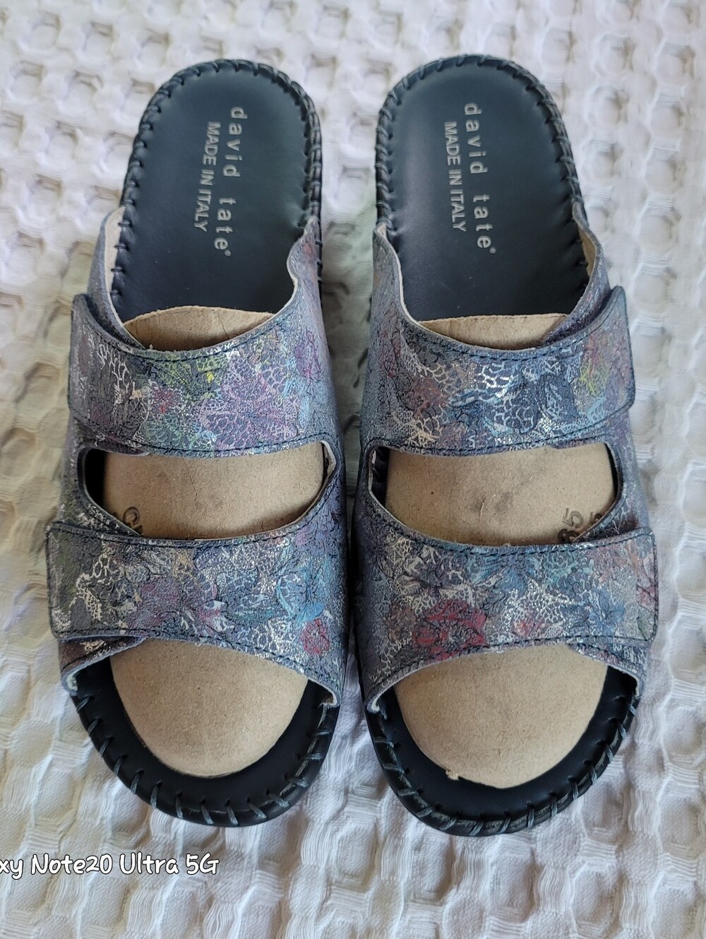 NWOB David Tate La Vida Floral Leather Slide Sandals Size 11 Metallic Comfort